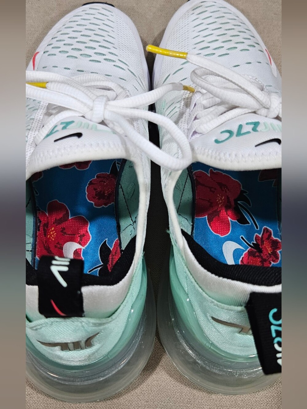 Nike Air Max 270 Women's White Mint and Teal Sneakers SIZE 7 - Picture 11 of 13